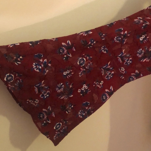 NWT Blouse with Bell Sleeves 1X - Picture 3 of 6